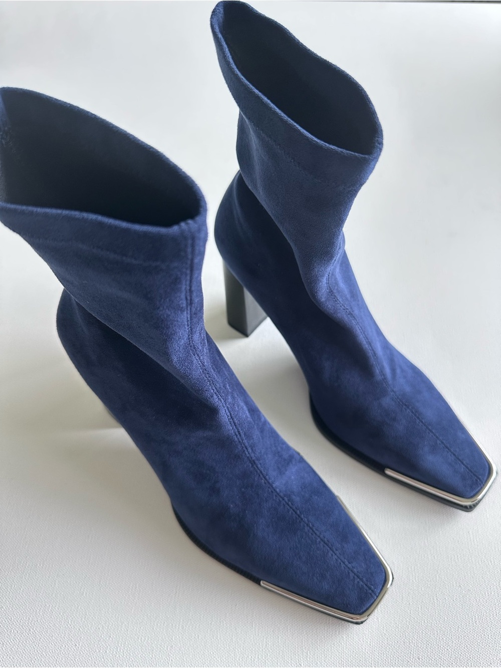 TORGĒIS Navy Katya Block Heel Bootie - Picture 2 of 5